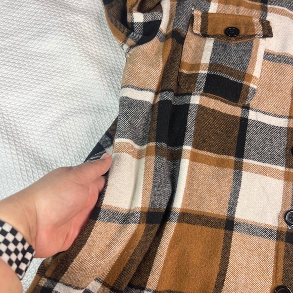 Womens Long Plaid Flannel Oversized Shirt Jacket Sz 18W Brown Black Long Sleeve - Picture 3 of 8